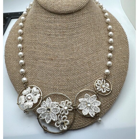 Faux Pearl Beaded Necklace Rhinestone Center Silvery Gold Tone Ring Lace Flowers - Picture 2 of 8